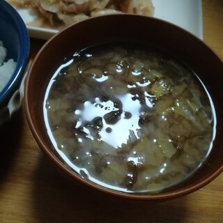 白菜ともずくのお味噌汁